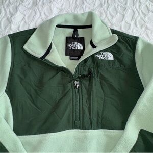 The North Face Forest Green and Mint Fleece Pullover